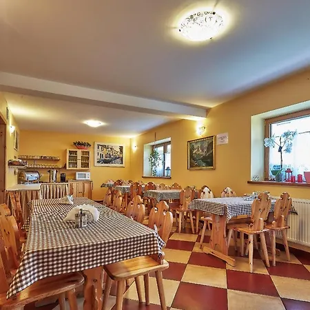 民宿 Nedzowka 扎布